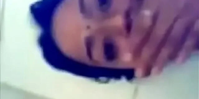 masturbating,squirt,tamil