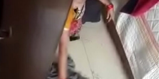 aunty,bosom,desi,indian,jerking,maid